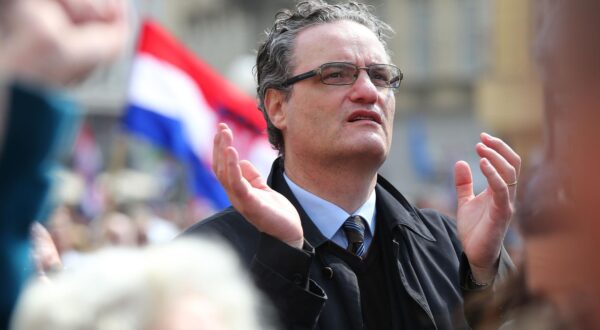 24.03.2018., Zagreb - Gradjanska inicijativa "Hrvatska protiv Istanbulske konvencije" organizirala je prosvjed protiv ratifikacije Istanbulske konvencije. Prosvjednici su se okupili na Trgu zrtava fasizma odakle su krenuli prema Trgu svetog Marka, pred Vladu i Sabor. Vice Batarelo. Photo: Jurica Galoic/PIXSELL