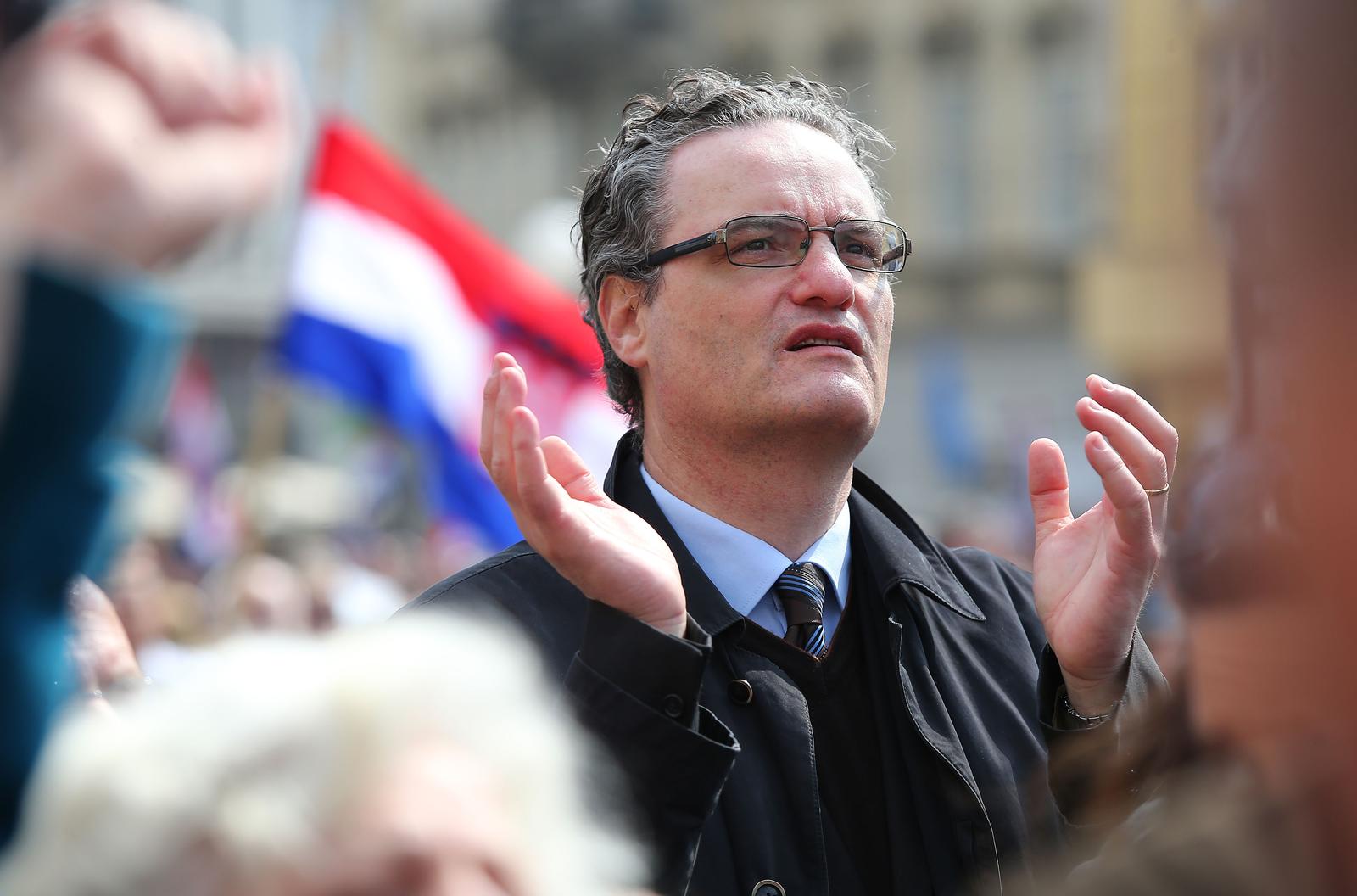 24.03.2018., Zagreb - Gradjanska inicijativa "Hrvatska protiv Istanbulske konvencije" organizirala je prosvjed protiv ratifikacije Istanbulske konvencije. Prosvjednici su se okupili na Trgu zrtava fasizma odakle su krenuli prema Trgu svetog Marka, pred Vladu i Sabor. Vice Batarelo. Photo: Jurica Galoic/PIXSELL