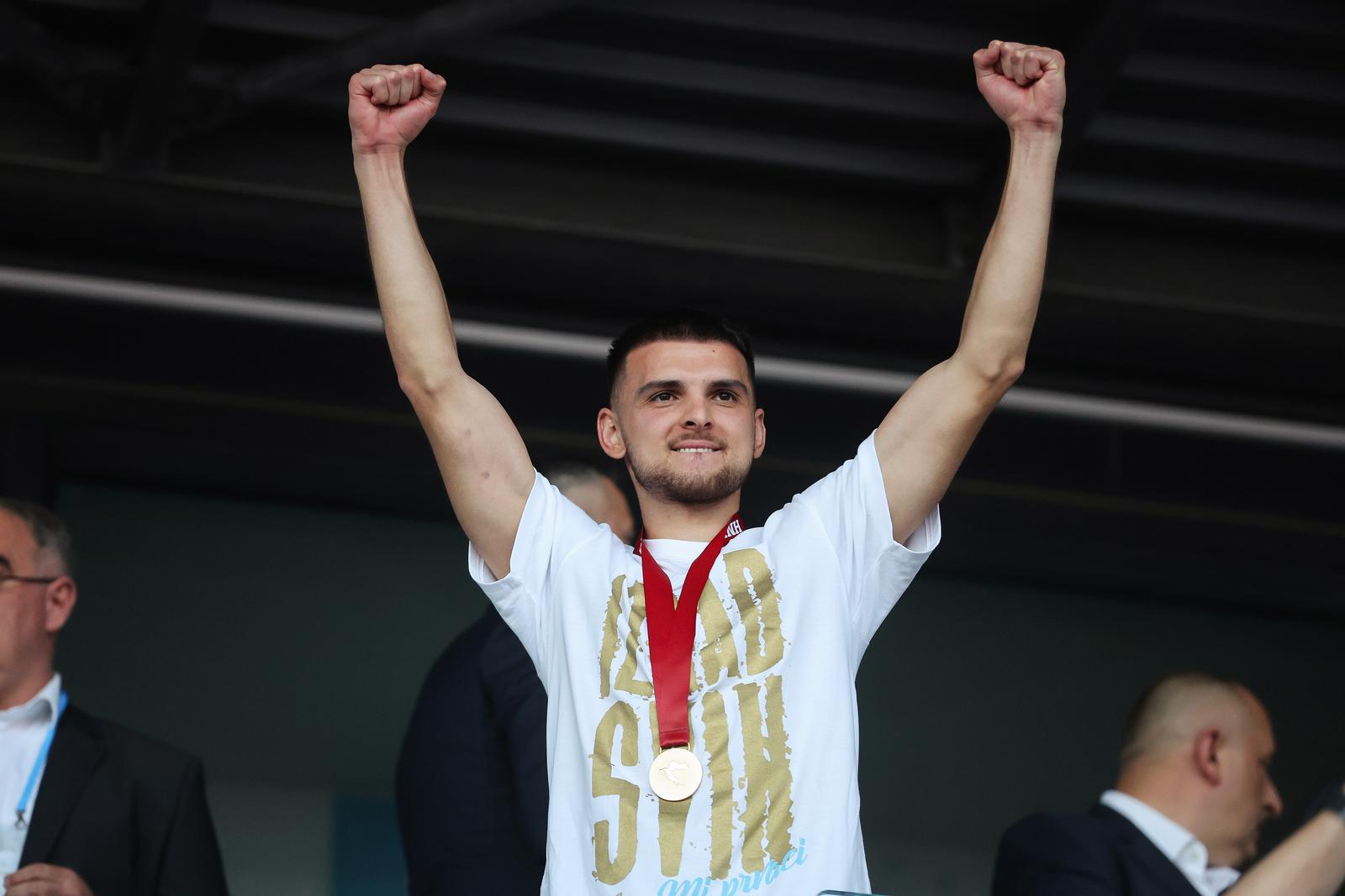 25.05.2025., stadion HNK Rijeka, Rijeka - SuperSport HNL, 36. kolo, HNK Rijeka pobjedom nad NK Slaven Belupo postala je prvak Hrvatske. dodjela medalja igracima HNK Rijaka. Lindon Selahi Photo: Sanjin Strukic/PIXSELL