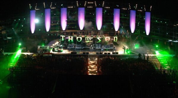 zivot.....zagreb.....17.06.2007.
stadion maksimir - koncert thompson
  Photo: Marko Lukunic/PIXSELL