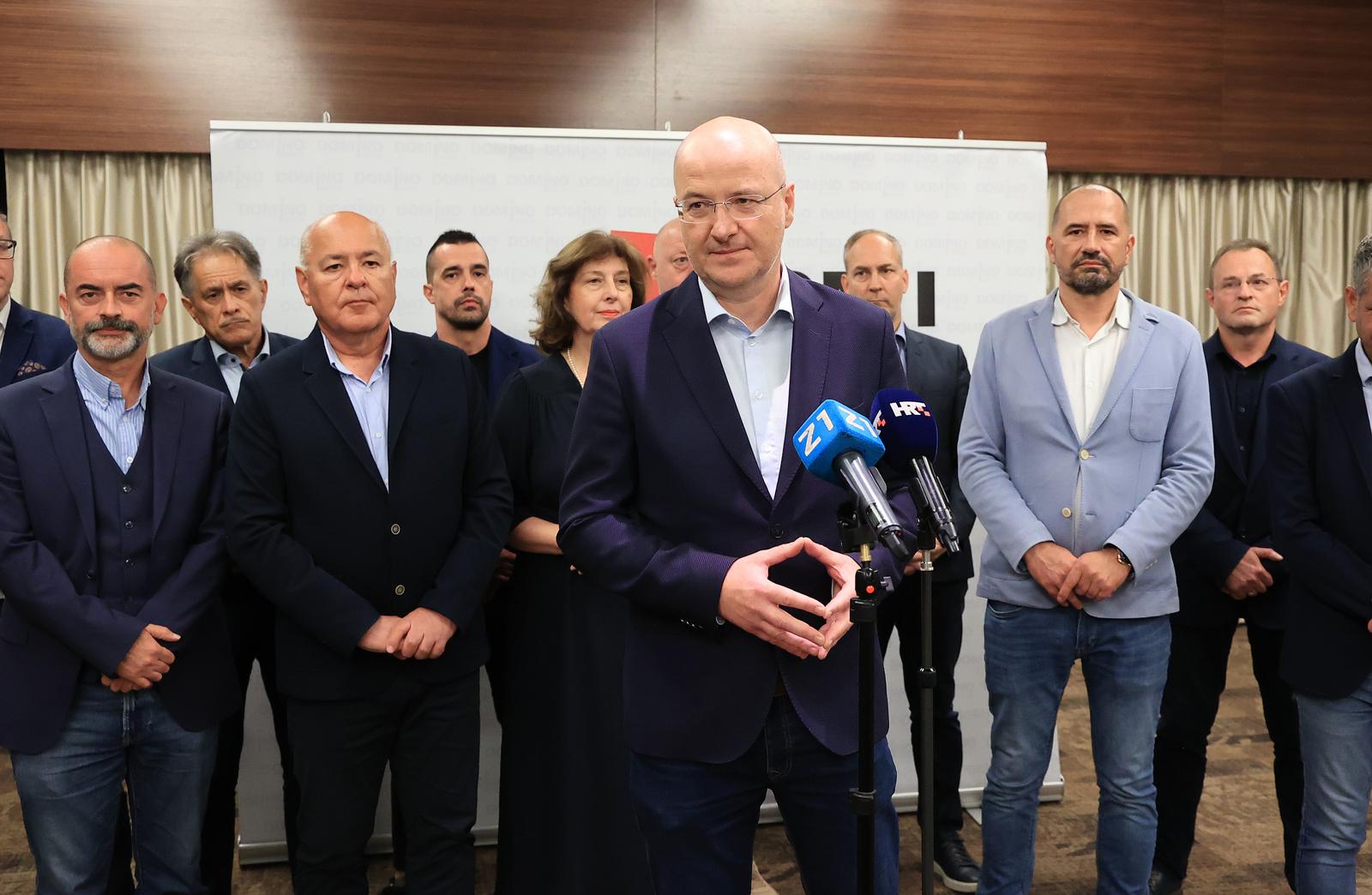 26.05.2025., Hotel Aristos, Zagreb - Konferencija za medije povodom sastanka stranackih tijela Stranke Domino s izabranim opcinskim, gradskim i zupanijskim vijecnicima na lokalnim izborima 2025. Photo: Marko Prpic/PIXSELL
