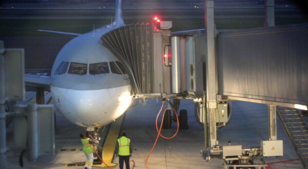 28.03.2017., Zagreb - Putnicki terminal medjunarodne zracne luke Franjo Tudjman docekao je svoje prve putnike. Photo: Borna Filic/PIXSELL