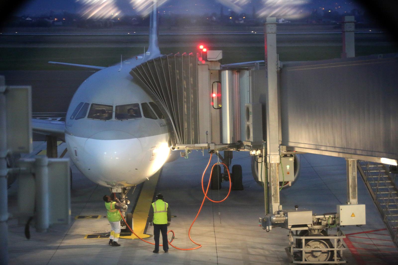 28.03.2017., Zagreb - Putnicki terminal medjunarodne zracne luke Franjo Tudjman docekao je svoje prve putnike. Photo: Borna Filic/PIXSELL
