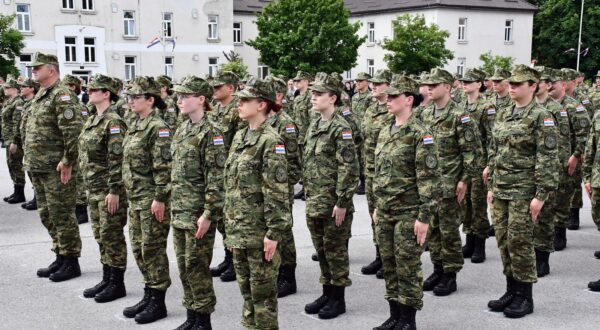 29.05.2025., Pozega - Svecana prisega 46. narastaja rocnika na dragovoljnom vojnom osposobljavanju u vojarni 123.brigade Hrvatske vojske u Pozegi. Prisegnulo je 150 rocnika, medju kojima su 122 muskarca i 28 zena. Obuka traje osam tjedana. Photo: Ivica Galovic/PIXSELL