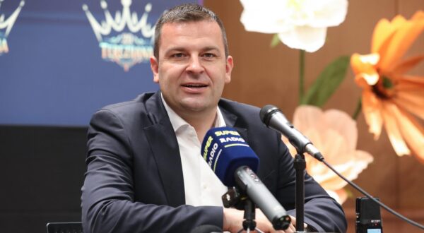 29.05.2025., Zagreb, Dario Hrebak, gradonacelnik Grada Bjelovara, Igor Brajdic, zamjenik gradonacelnika Grada Bjelovara i Ana Kelek, direktorica Turisticke zajednice Bilogora-Bjelovar odrzali konferenciju za medije na kojoj su predstavili program ovogodisnje 29. Terezijane, koja ce se održati od 18. do 22. lipnja, najaviti brojne izvodjace, bogatu gastronomsku ponudu i raznolike sadrzaje. gradonacelnik Bjelovara Dario Hrebak Photo: Robert Anic/PIXSELL