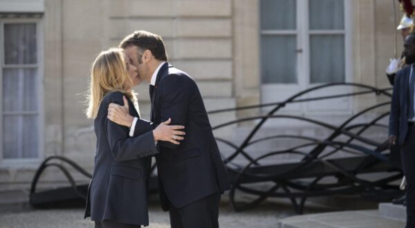 Giorgia Meloni i Emmanuel Macron