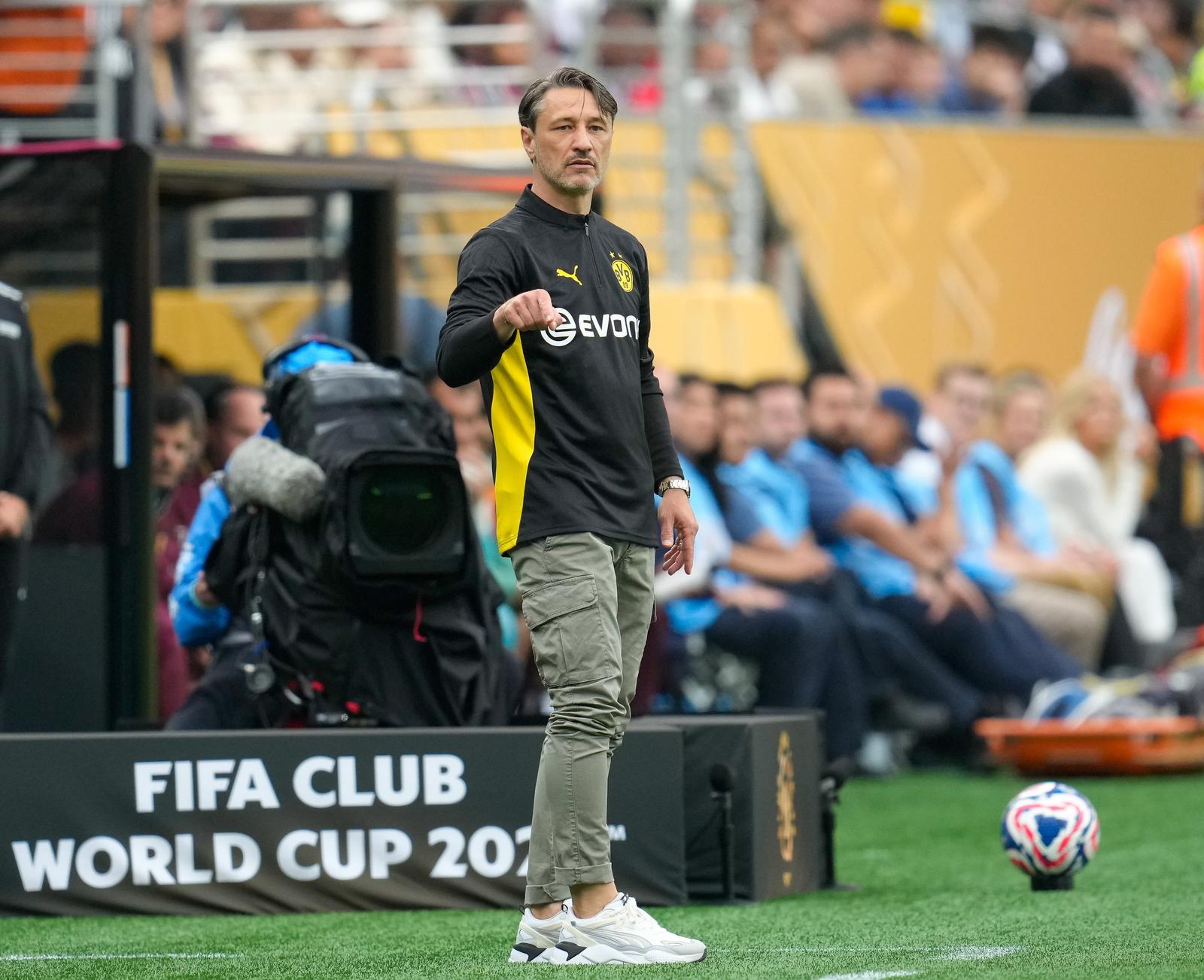 17.06.2025, MetLife Stadium, East Rutherford, USA, FIFA Klub WM 2025, Fluminense FC vs Borussia Dortmund, Gruppe F, im Bild Niko Kovac (Cheftrainer, Borussia Dortmund) // during the FIFA Club World Cup 2025, group F match between Fluminense FC and Borussia Dortmund at the MetLife Stadium in East Rutherford, United States on 2025/06/17. EXPA Pictures © 2025, PhotoCredit: EXPA/ Eibner-Pressefoto/ Scott Coleman
 
 *****ATTENTION - OUT of GER***** Photo: EXPA/ Eibner/ Scott Coleman/EXPA