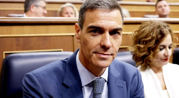 Madrid, Spain; June 18, 2025.- Pedro Sánchez, responding to questions from the parliamentary groups during the Congressional oversight session focused on corruption within the Spanish Socialist Workers' Party (PSOE). He is challenged by Alberto Nuñez Feijoo, president of the Popular Party (PP), and members of his group. The PP is the only party in Spain to have been convicted of corruption. Photo: Juan Carlos Rojas
