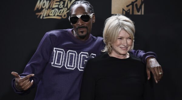 Snoop Dogg, left, and Martha Stewart pose in the press room at the MTV Movie and TV Awards at the Shrine Auditorium on Sunday, May 7, 2017, in Los Angeles. (Photo by Richard Shotwell/Invision/AP) 2017 MTV Movie and TV Awards - Press Room