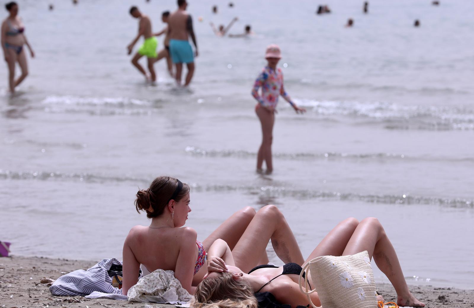 21.06.2024., Split - Splitske plaze na prvi dan ljeta. Photo: Ivo Cagalj/PIXSELL