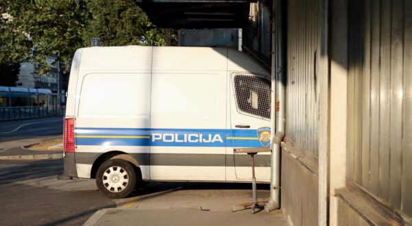 25.06.2025., Zagreb - Dovodjenje uhicenih u korupcijskoj aferi u zdravstvu u prostorije USKOK-a. Photo: Emica Elvedji/PIXSELL