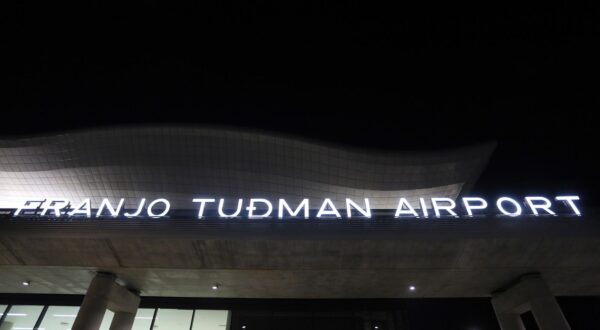 28.03.2017., Zagreb - Putnicki terminal medjunarodne zracne luke Franjo Tudjman docekao je svoje prve putnike. Photo: Borna Filic/PIXSELL