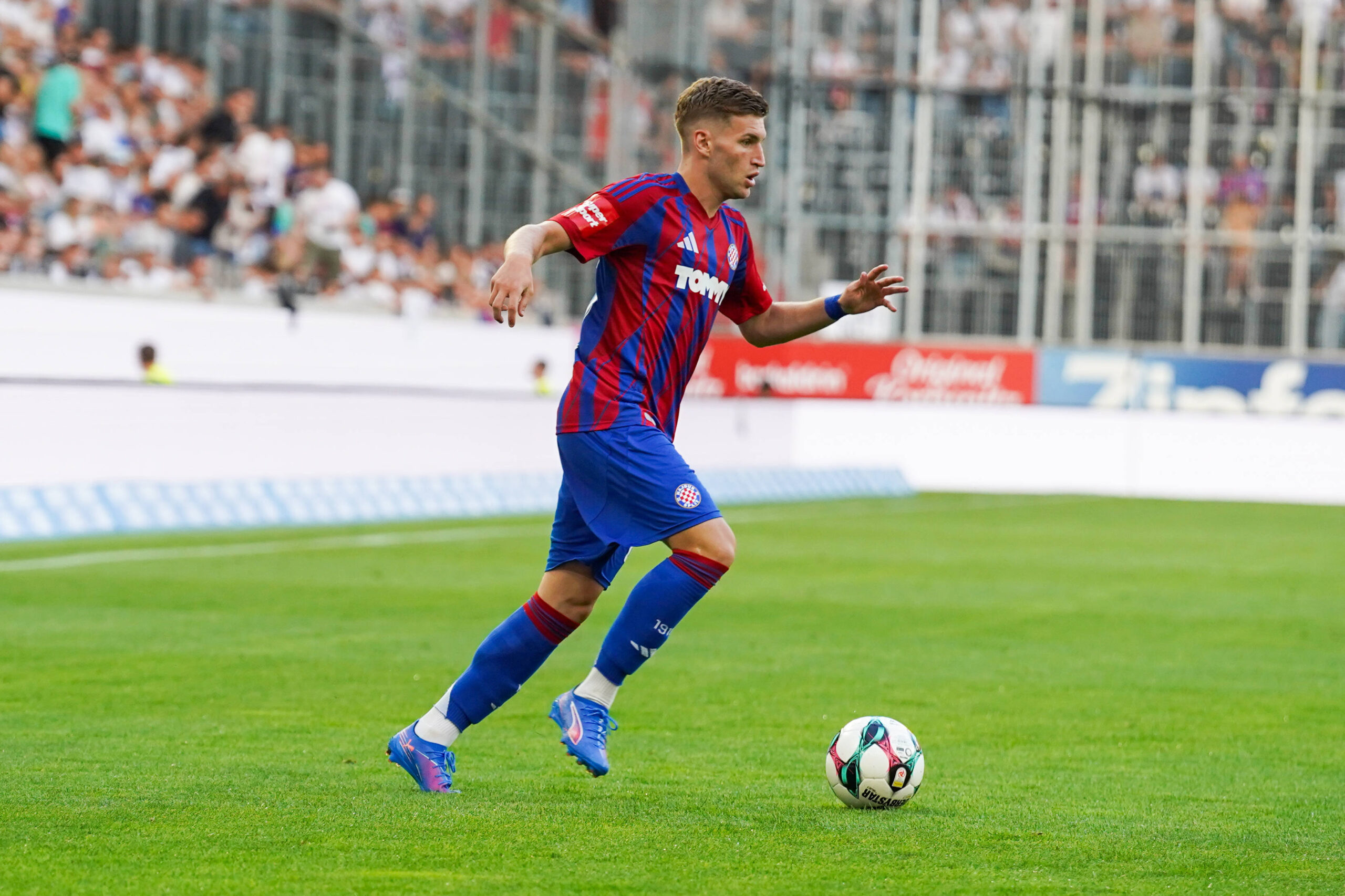 Testspiel - MatchPR Summer Series Upper Austria - 18.07.2025 - LASK vs. Hajduk Split - Raiffeisen Arena Linz, Österreich Roko Brajkovic Hajduk Split *** Test match MatchPR Summer Series Upper Austria 18 07 2025 LASK vs Hajduk Split Raiffeisen Arena Linz, Austria Roko Brajkovic Hajduk Split Copyright: xLukaxKolanovicx