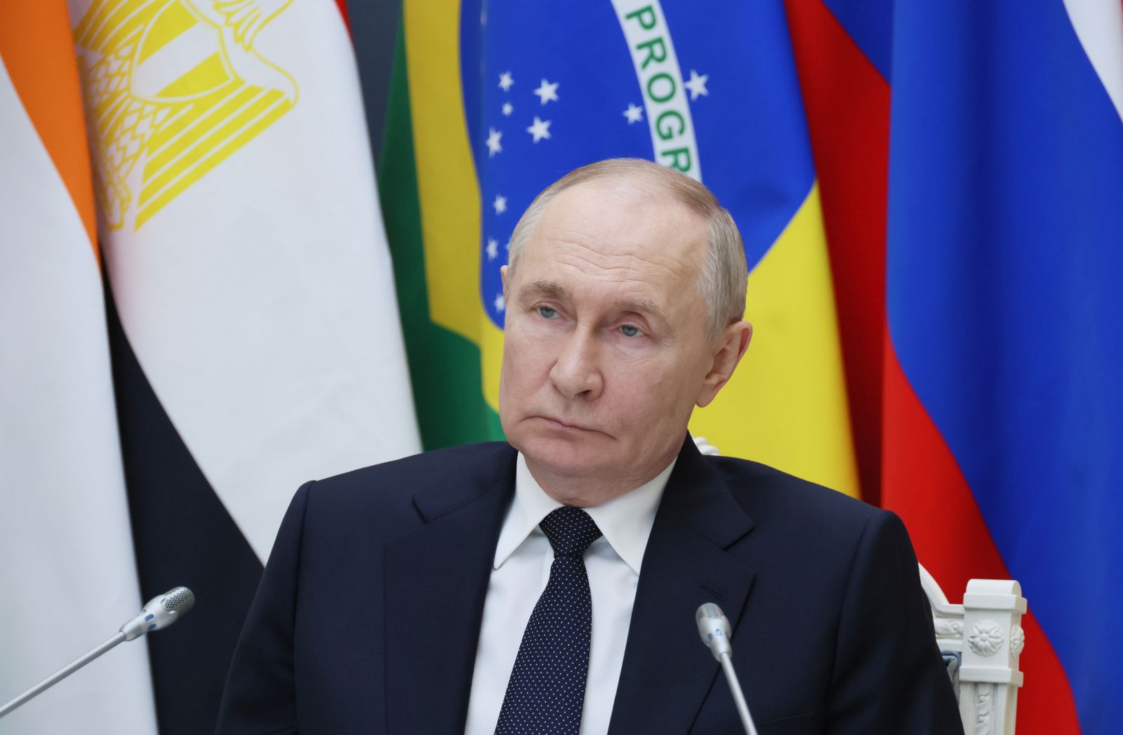 epa12221060 Russian President Vladimir Putin participates in a plenary session of the 17th BRICS Summit, held under Brazil's chairmanship in Rio de Janeiro, via videoconference at the Kremlin in Moscow, Russia, 06 July 2025.  EPA/MIKHAIL METZEL / SPUTNIK / KREMLIN POOL MANDATORY CREDIT