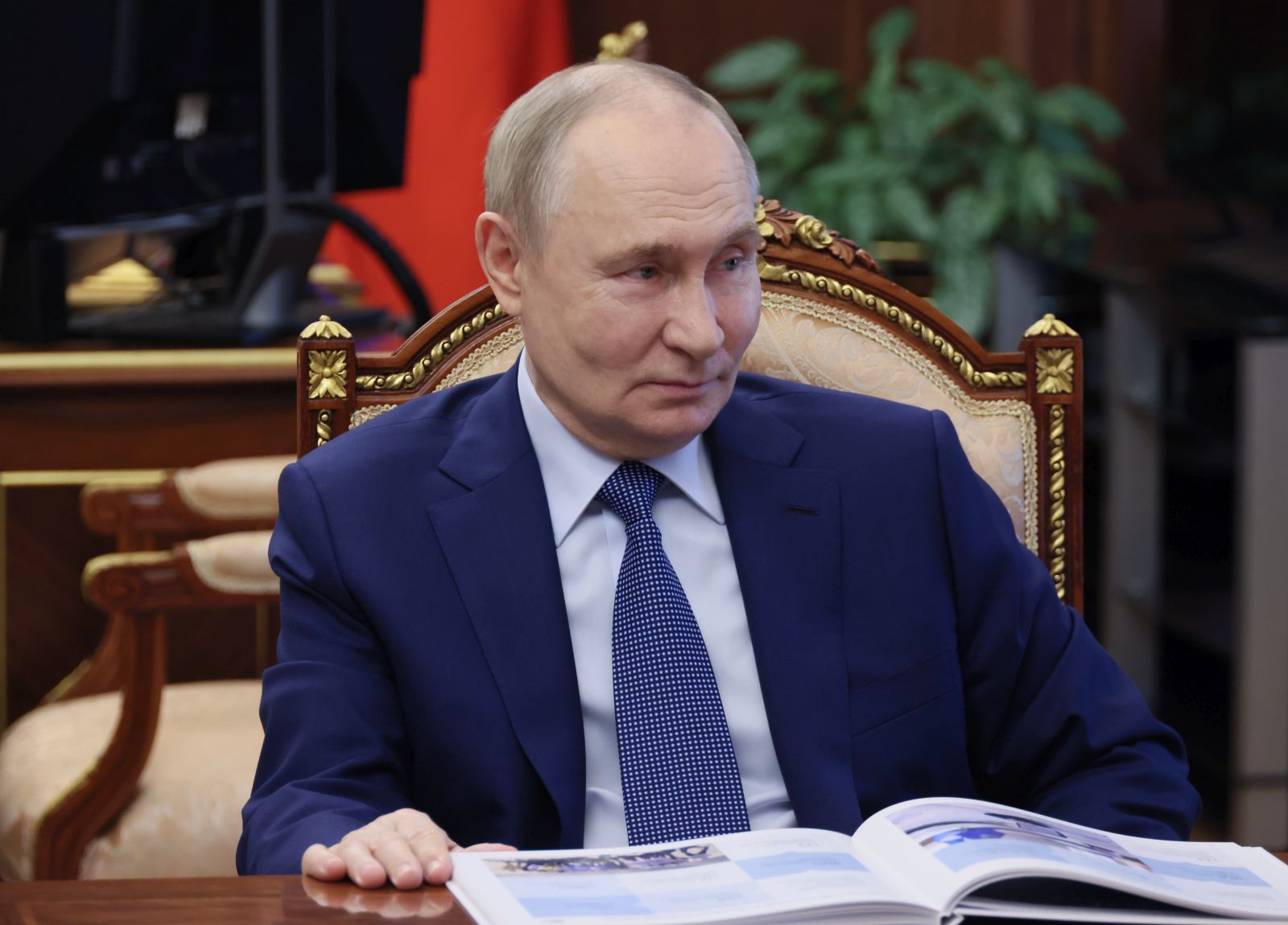 epa12229883 Russian President Vladimir Putin chairs a meeting on education at the Kremlin in Moscow, Russia, 10 July 2025. Putin ordered the creation of a new position of adviser on education in schools from October 01.  EPA/MIKHAIL METZEL / SPUTNIK / KREMLIN POOL MANDATORY CREDIT