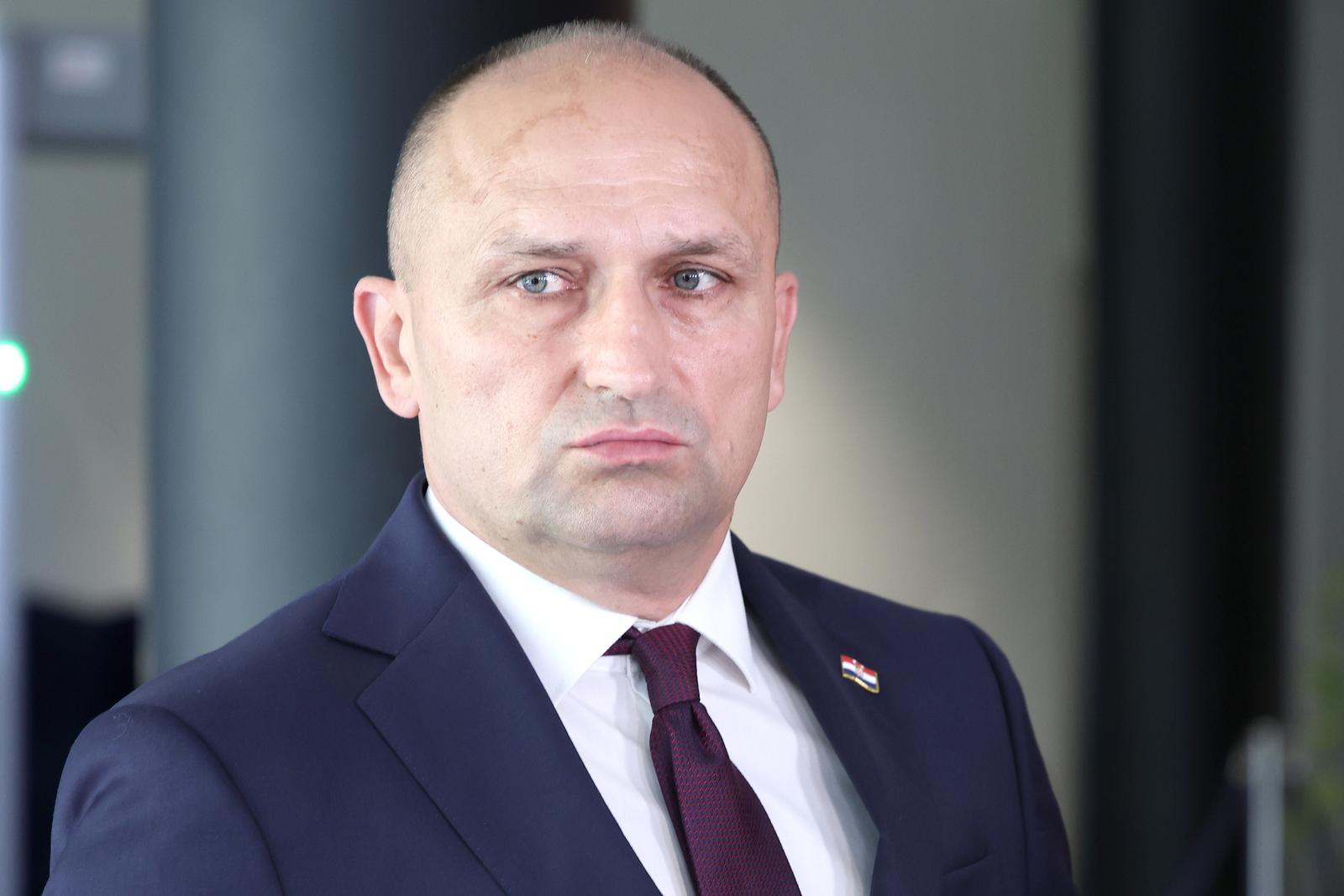 03.06.2025., Zagreb - Ministar obrane Ivan Anusic dao je prije sjednice Sabora izjavu za medije. Photo: Patrik Macek/PIXSELL