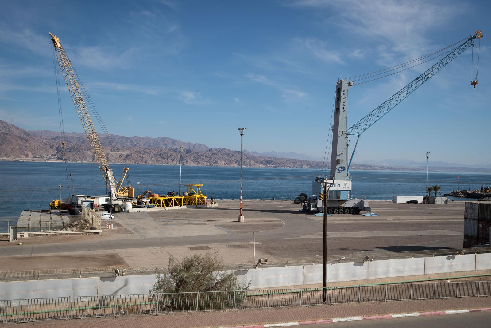 (250429) -- EILAT, April 29, 2025 (Xinhua) -- This photo taken on March 17, 2025 shows the empty Eilat Port in the southern Israeli city of Eilat.   TO GO WITH "Letter From Mideast: Beneath Eilat's azure waters, shadows of conflicts run deep" (Xinhua/Chen Junqing) Photo: Chen Junqing/XINHUA