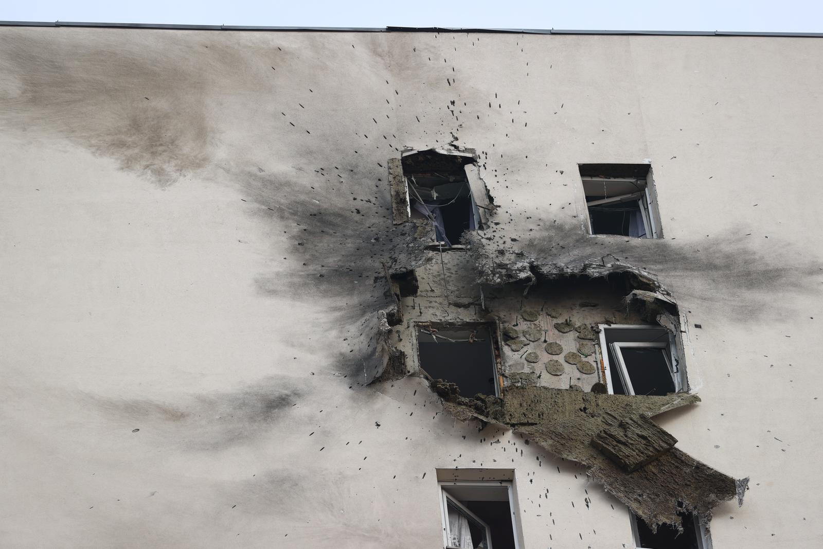 (250312) -- BEIJING, March 12, 2025 (Xinhua) -- This photo taken on March 11, 2025 shows a damaged residential building in Sapronovo, Moscow Region, Russia.   Russia's air defense systems shot down 337 Ukrainian drones overnight, the Russian Ministry of Defense announced Tuesday on its Telegram channel.   Those drones included 91 shot down over the Moscow region, 126 over Kursk, 38 over Bryansk, and 25 over Belgorod, the ministry said.   According to the TASS news agency, it was the largest drone attack Ukraine has launched against Russia in 2025. (Xinhua/Bai Xueqi) Photo: Bai Xueqi/XINHUA