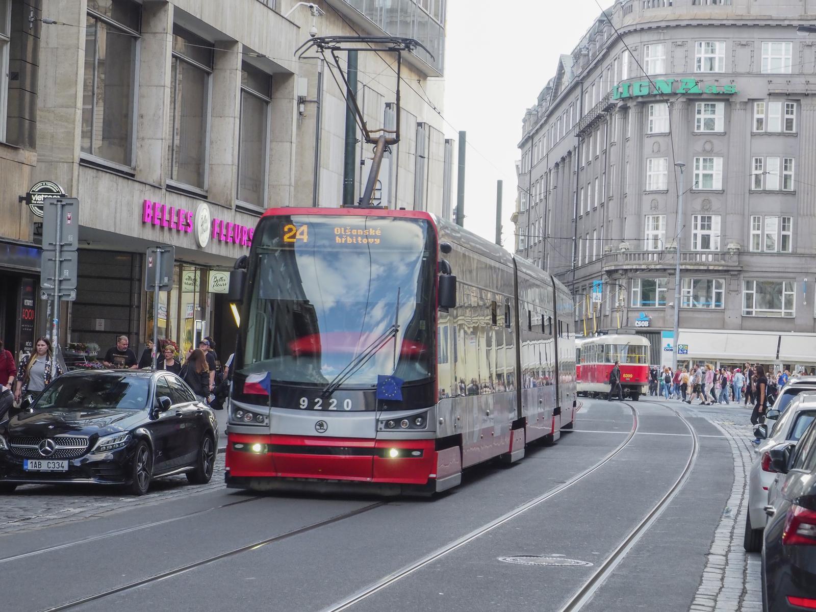 Skoda 15T tram seen in the city center. (Photo by Igor Golovniov / SOPA Images/Sipa USA) Photo: SOPA Images/SIPA USA