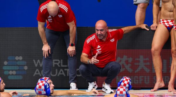 headcoach Ivica Tucak of Croatia during the water polo classification match between USA and Croatia on day 12 of the Singapore 2025 World Aquatics Championships at OCBC Aquatic Centre on July 22, 2025 in Singapore. (Photo by Albert ten Hove/Marcel ter Bals/DeFodi Images)  Photo: Albert ten Hove/Marcel ter Bals/DeFodi Images/DEFODI