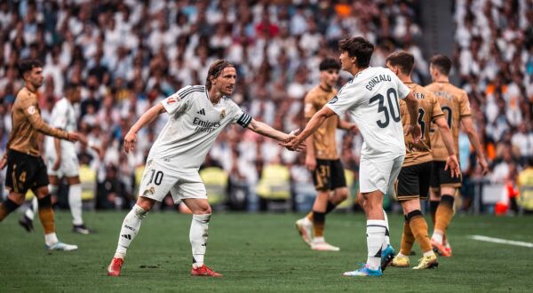 Luka Modric of Real Madrid and Gonzalo Garcia of Real Madrid during the Spanish championship La Liga football match between Real Madrid and Real Sociedad on 24 May 2025 at Santiago Bernabeu stadium in Madrid, Spain (Photo by /Sipa USA) Photo: IPA/SIPA USA
