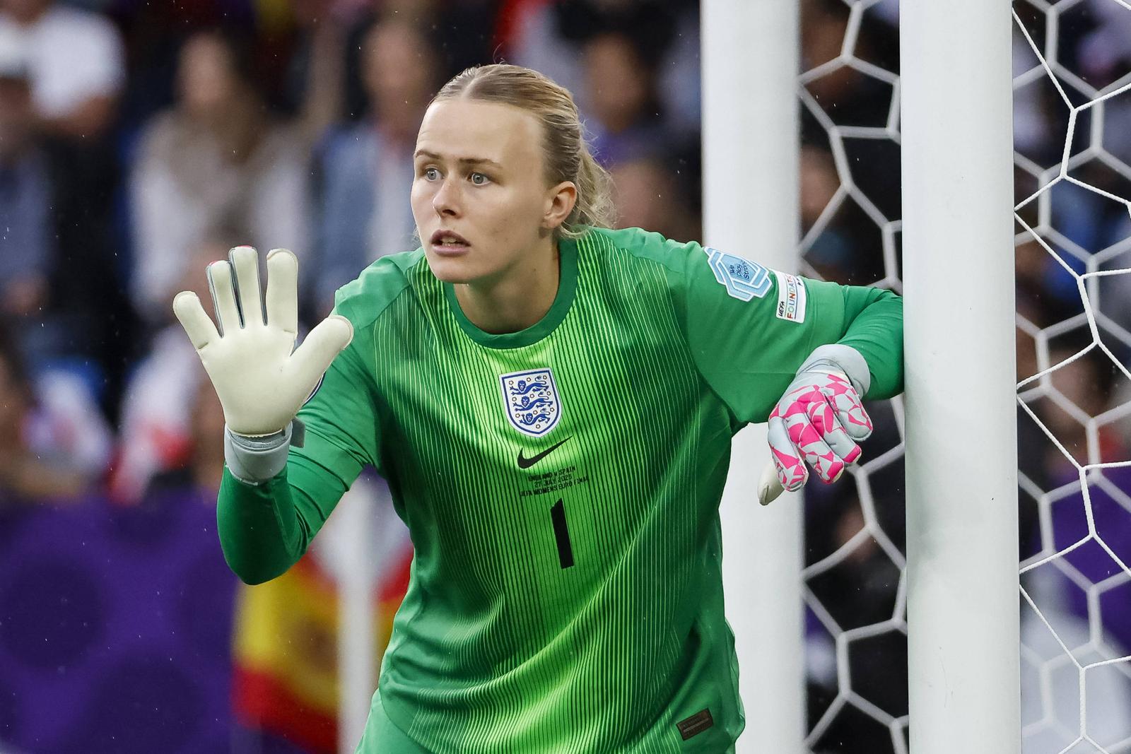 Hannah Hampton England, 01 , UEFA Womens EURO 2025, Frauen EM, EM Finale, England vs. Spanien, 27.07.2025, St. Jakob-Park, Basel, Schweiz Basel St. Jakob-Park Kanton Basel-Stadt Schweiz *** Hannah Hampton England, 01 , UEFA Womens EURO 2025, European Womens Championship, European Championship Final , England vs Spain, 27 07 2025, St Jakob Park, Basel, Switzerland Basel St Jakob Park Kanton Basel Stadt Switzerland Copyright: xGrantxHubbsx Photo: IMAGO/Grant Hubbs/IMAGOSPORT