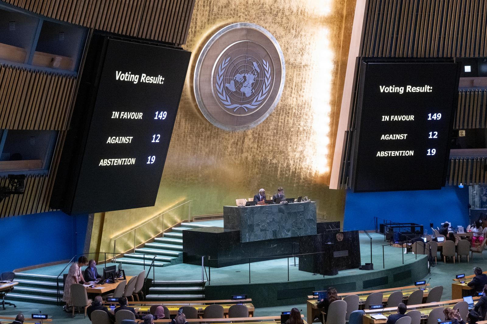(250612) -- UNITED NATIONS, June 12, 2025 (Xinhua) -- The result of the vote to adopt a resolution demanding an immediate ceasefire in Gaza is shown on the screens during an Emergency Special Session of the General Assembly at the UN headquarters in New York, on June 12, 2025. The General Assembly, at an Emergency Special Session, adopted a resolution on Thursday that demands an immediate ceasefire in Gaza and immediate access to humanitarian assistance at scale. (Eskinder Debebe/UN Photo/Handout via Xinhua) Photo: Eskinder Debebe/UN Photo/XINHUA
