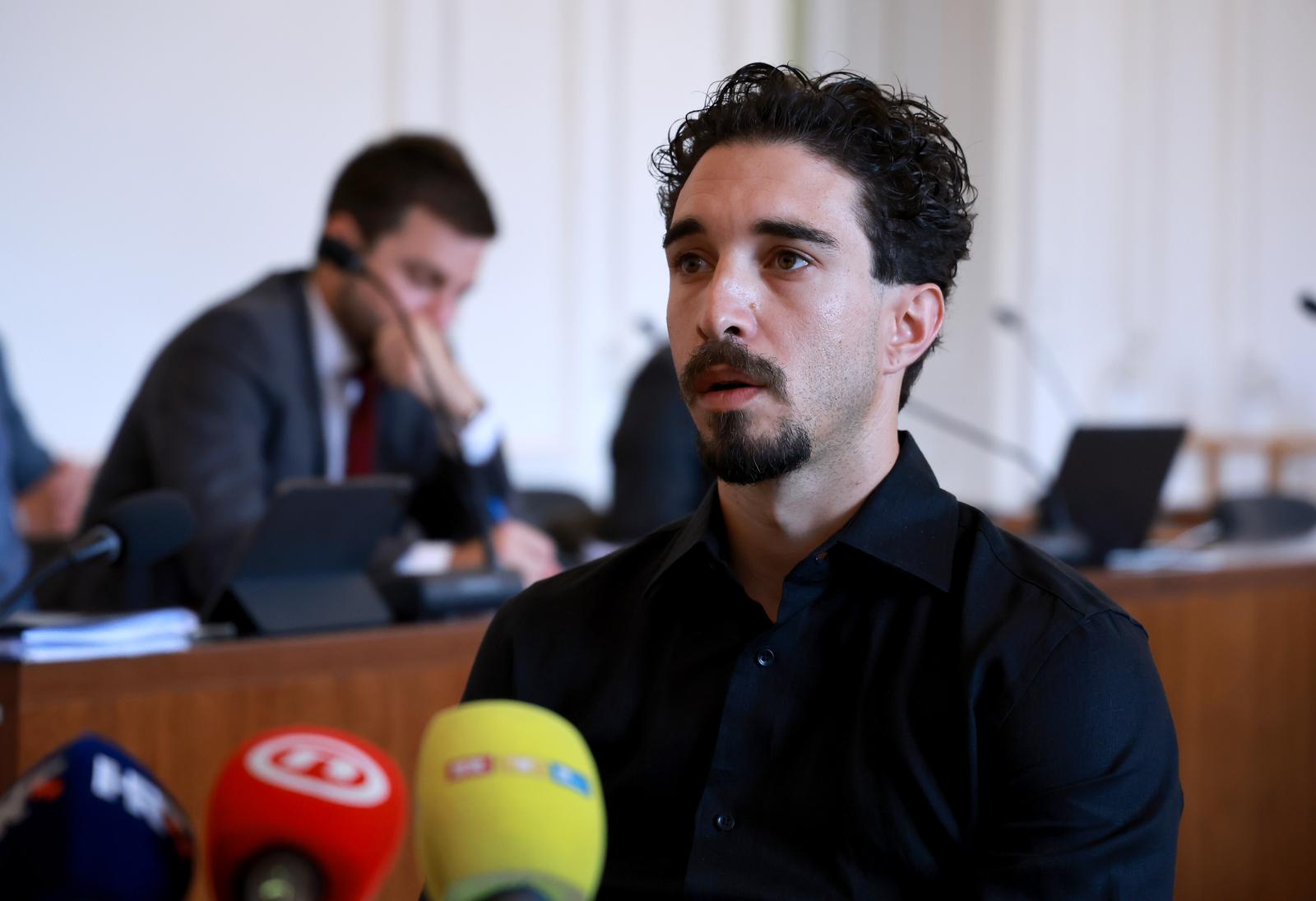 01.07.2025., Osijek - Na Zupanijskom sudu nastavljeno je sudjenje braci Mamic i ostalima za izvlacenje novca iz Dinama. Sime Vrsaljko Photo: Davor Javorovic/PIXSELL