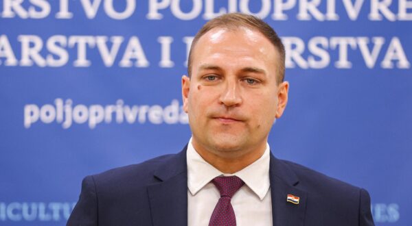 01.07.2025., Zagreb - U Ministarstvu poljoprivrede odrzana je konferencija za medije na kojoj je najavljen 12. izbor za najbolji OPG - Zlata vrijedan u organizaciji Vecernjeg lista. potpredsjednik Vlade i ministar poljoprivrede, sumarstva i ribarstva David Vlajcic Photo: Goran Stanzl/PIXSELL