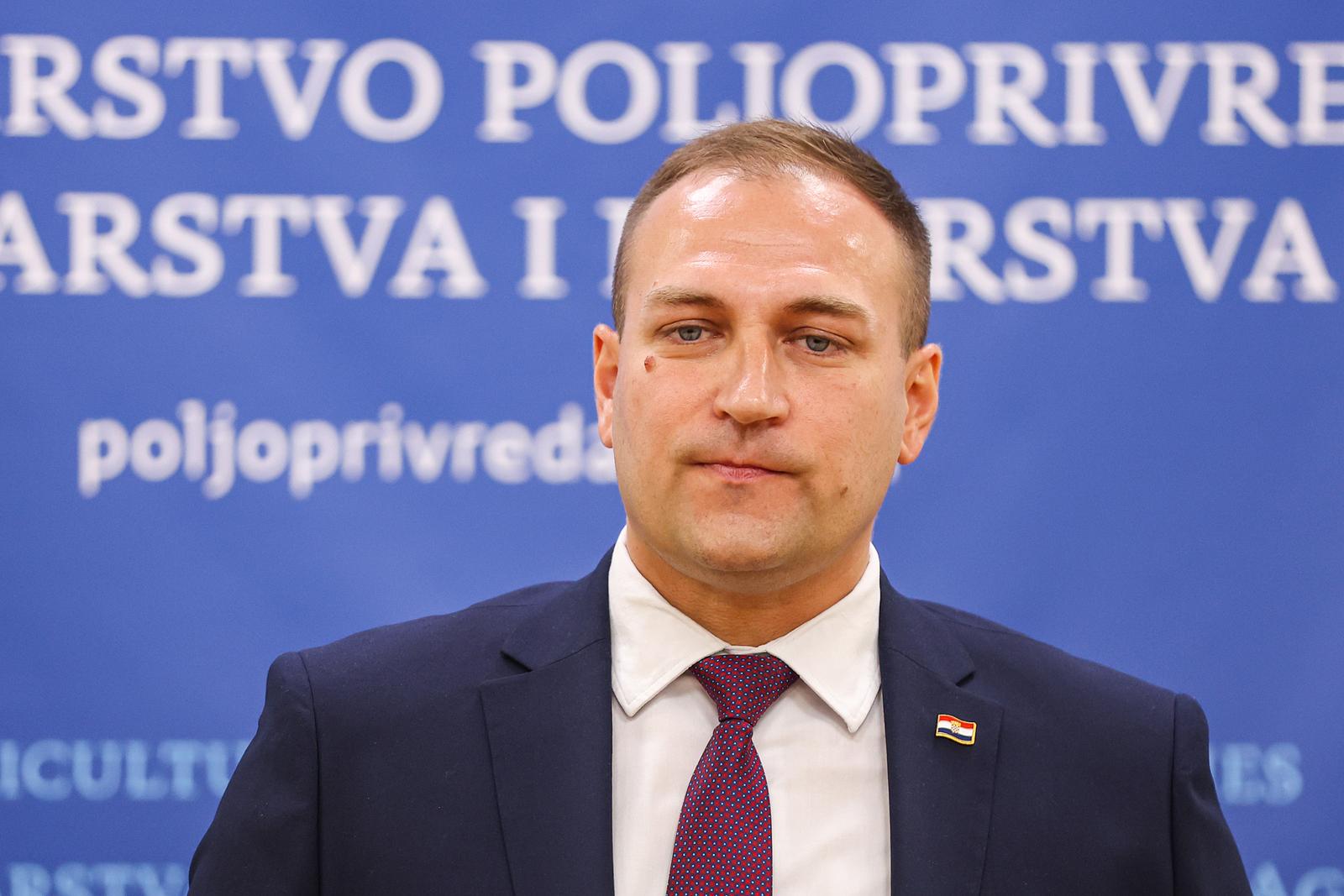 01.07.2025., Zagreb - U Ministarstvu poljoprivrede odrzana je konferencija za medije na kojoj je najavljen 12. izbor za najbolji OPG - Zlata vrijedan u organizaciji Vecernjeg lista. potpredsjednik Vlade i ministar poljoprivrede, sumarstva i ribarstva David Vlajcic Photo: Goran Stanzl/PIXSELL