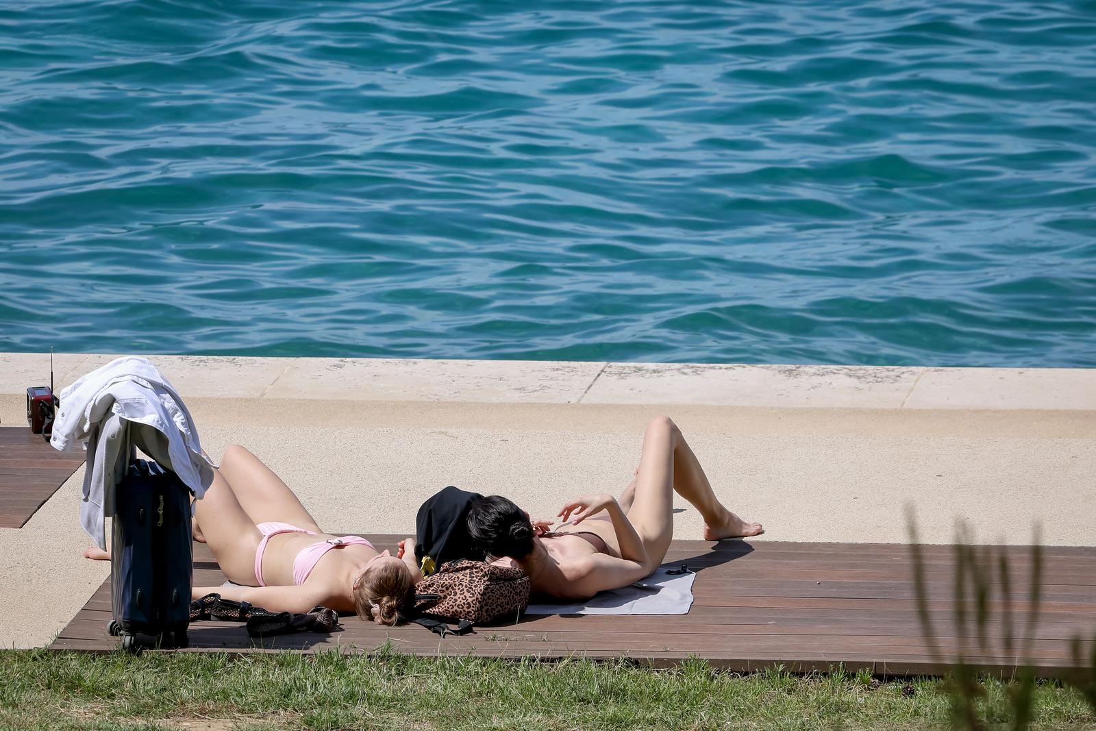 02.06.2025., Zadar - Visoke temperature u Zadru Photo: Sime Zelic/PIXSELL