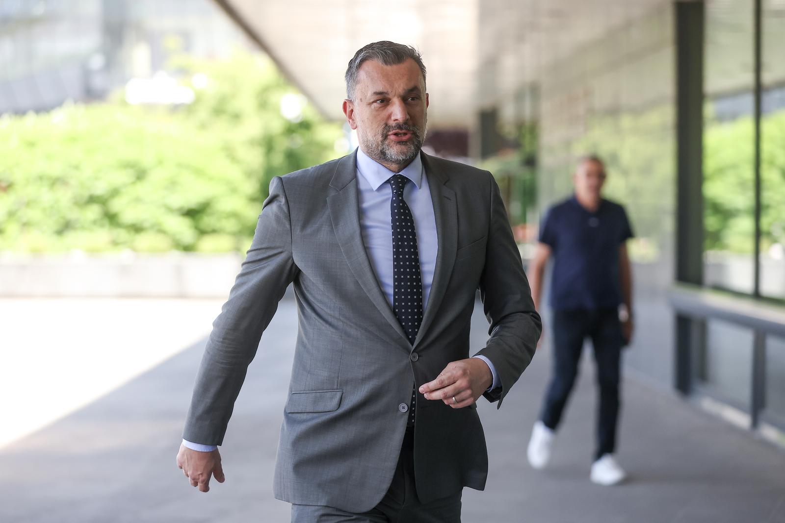 03.06.2025., Sarajevo, Bosna i Hercegovina - Predstavnici stranaka Trojke (SDP, NiP, NS), opozicije iz Republike Srpske (PDP, SDS, Za pravdu i red) i HDZ-a stigli su na zasjedanje Upravnog odbora Vijeca za implementaciju mira (PIC). Photo: Armin Durgut/PIXSELL
