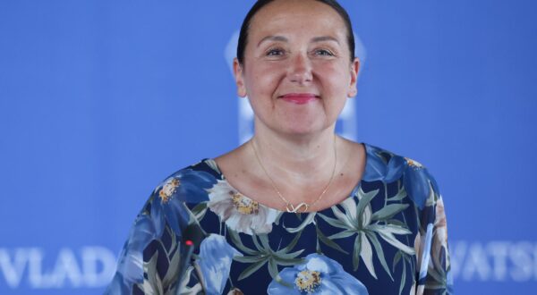 03.07.2025., Zagreb - Ministrica zdravstva Irena Hrstic dala je izjavu medijima nakon sjednice Vlade Republike Hrvatske u Nacionalnoj i sveucilisnoj knjiznici. Photo: Sanjin Strukic/PIXSELL