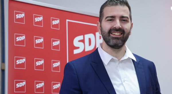 04.02.2025., Split - Predsjednik SDP-a Split Davor Matijević govorio je na konferenciji za medije na temu "Tko se sve krije iza visokih cijena". Photo: Ivana Ivanovic/PIXSELL
