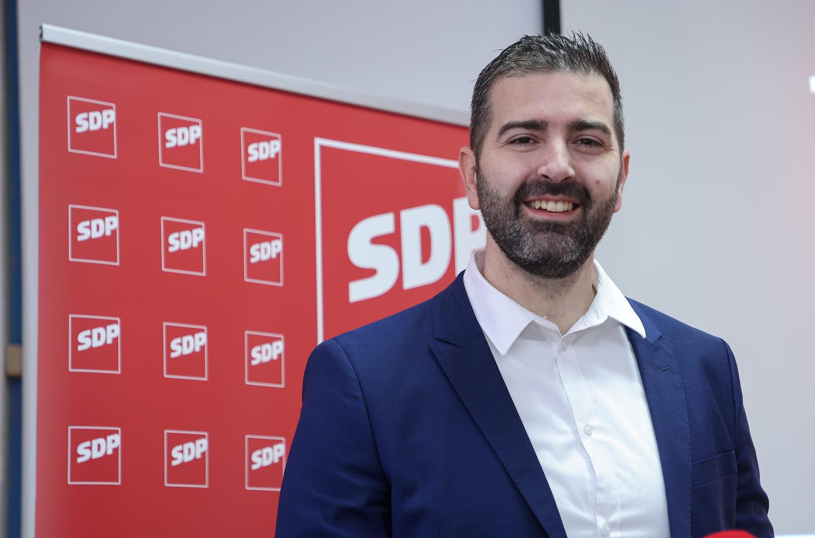 04.02.2025., Split - Predsjednik SDP-a Split Davor Matijević govorio je na konferenciji za medije na temu "Tko se sve krije iza visokih cijena". Photo: Ivana Ivanovic/PIXSELL