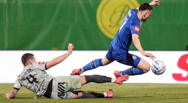 05.04.2025., Stadion Aldo Drosina, Pula - SuperSport HNL, 28. kolo, NK Istra 1961 - GNK Dinamo. Dario Maresic i Arber Hoxha. Photo: Nel Pavletic/PIXSELL
