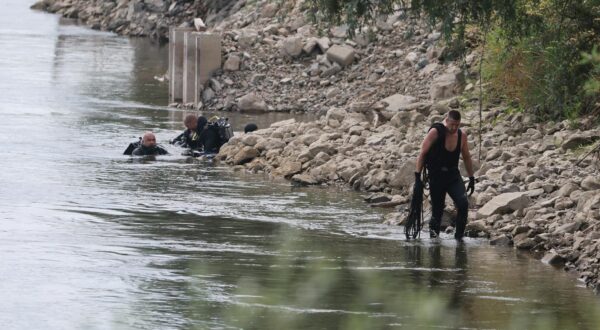 08.07.2025., Belisce - Kod kajak kluba Belisce doslo je do nesreceu u kojoj se djecak utopio u rijeci Dravi,policija u potrazi za nestalim djecakom. Photo: Davor Javorovic/PIXSELL