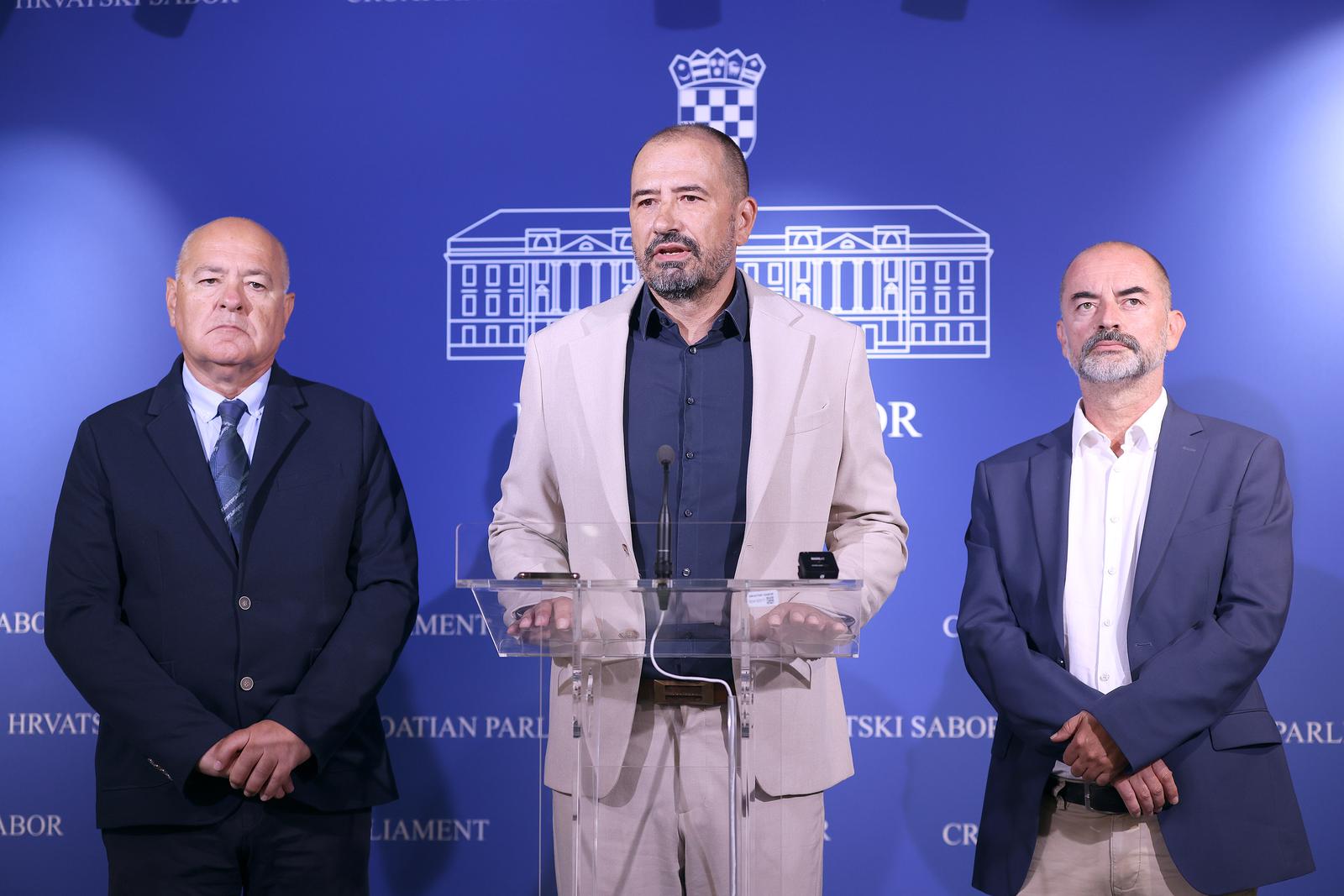 08.07.2025., Zagreb - Na konferenciji za medije o temi: "O koncertu i reakcijama" govorili su Igor Peternel, Damir Biloglav i Kresimir Cabaj. Photo: Patrik Macek/PIXSELL