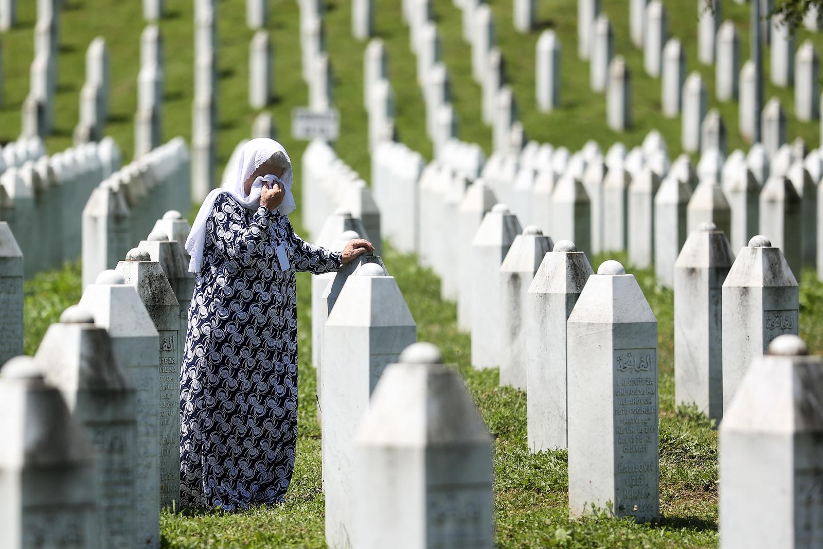 10.07.2024., Potocari, Bosna i Hercegovina - Hajrija Osmanovic dosla je u Potocare prvi put nakon vise od 20 godina. Hajrija obilazi grobove cetvorice sinova njene pokojne sestre. Photo: Armin Durgut/PIXSELL