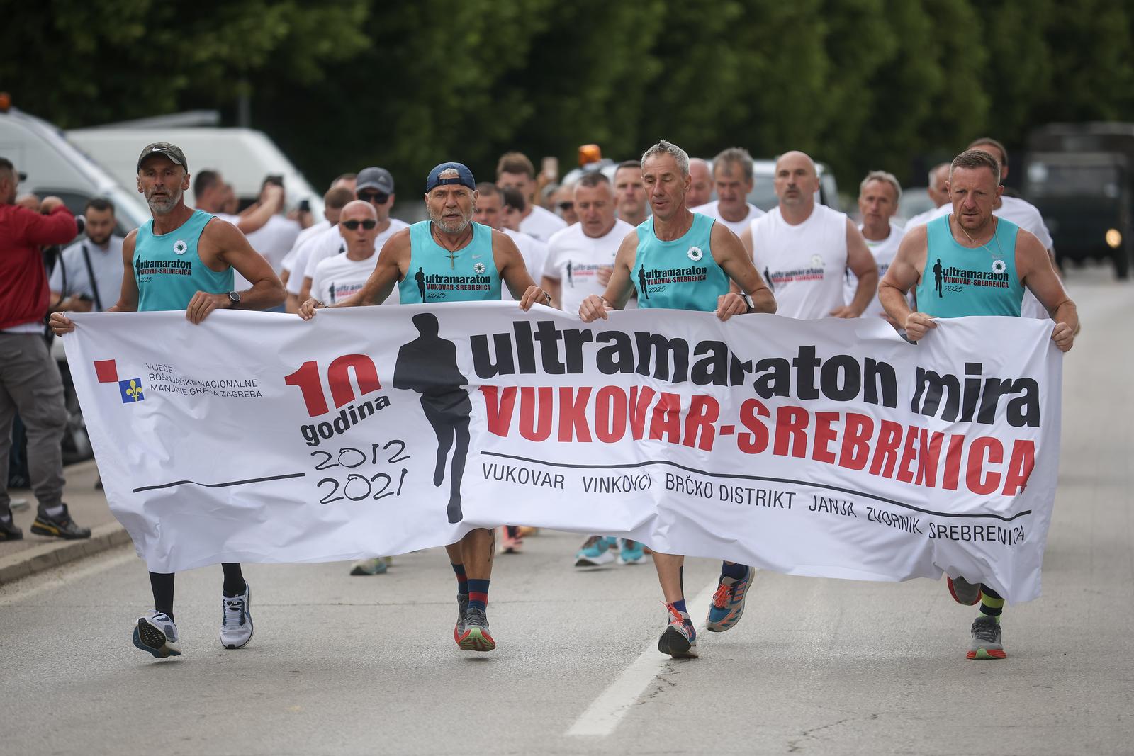 10.07.2025., Potocari, Bosna i Hercegovina - Utramaratonci iz Vukovara stigli su u Potocare na 30. obljetnicu genocida u Srebrenici. Photo: Armin Durgut/PIXSELL