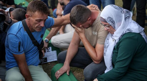 10.07.2025., Potocari, Bosna i Hercegovina - Tabuti izneseni u mezarje Memorijalnog centra, te su pripremljeni za sutrasnji masovni ukop. Photo: Armin Durgut/PIXSELL