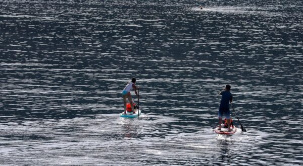 14.05.2022..,Rabac - 
Voznja na SUP daskama. Photo: Srecko Niketic/PIXSELL