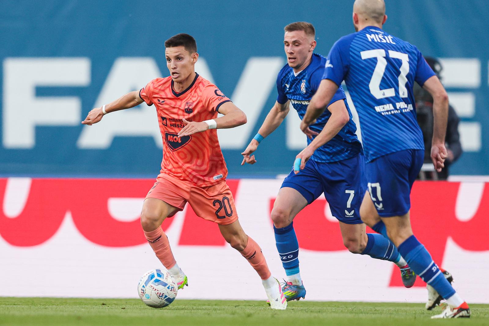 12.04.2025., Zagreb - SuperSport Prva HNL, 29. kolo, GNK Dinamo - NK Osijek. Tiago Dantas, Luka Stojkovic Photo: Luka stanzl/PIXSELL