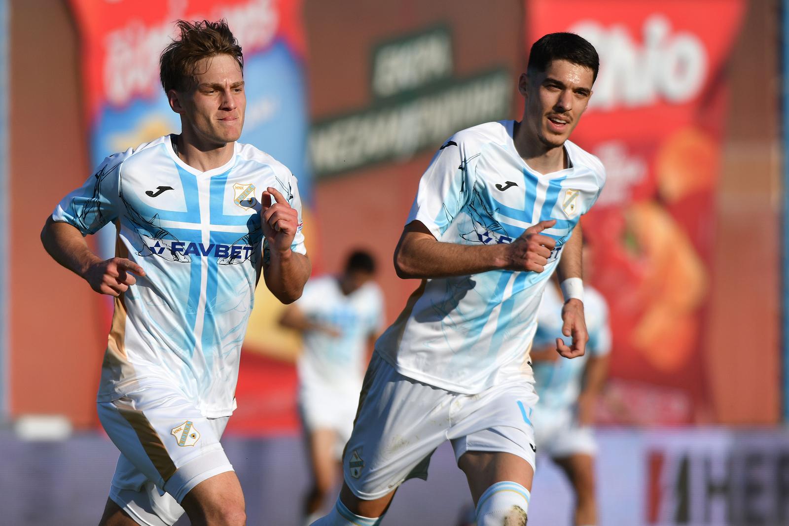 14.05.2025., Gradski stadion Ivan Kusek Apas, Koprivnica - SuperSport Hrvatski nogometni kup 2024/2025, prva utakmica finala, NK Slaven Belupo - HNK Rijeka. Slavlje nogometasa Rijeke nakon pogotka TOnija Fruka za vodstvo 1:0. Toni Fruk i Niko Jankovic Photo: Vjeran Zganec Rogulja/PIXSELL