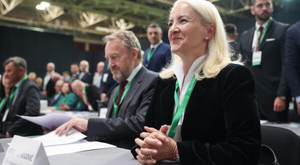 14.10.2023., Sarajevo, Bosna i Hercegovina - U dvorani Zetra zapoceo je kongres SDA (Stranka Demokratske Akcije) na kojoj je jedini kandidat za predsjednika Bakir Izetbegovic. Photo: Armin Durgut/PIXSELL