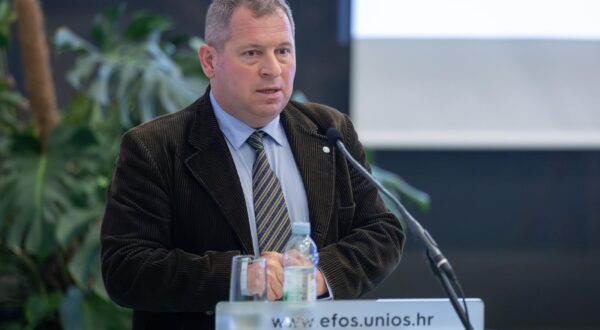 14.11.2024., Osijek - Aula glagoljice na Ekonomskom fakultetu, Svecano obiljezavanje 35. obljetnice pada Berlinskog zida. Photo: Davor Javorovic/PIXSELL