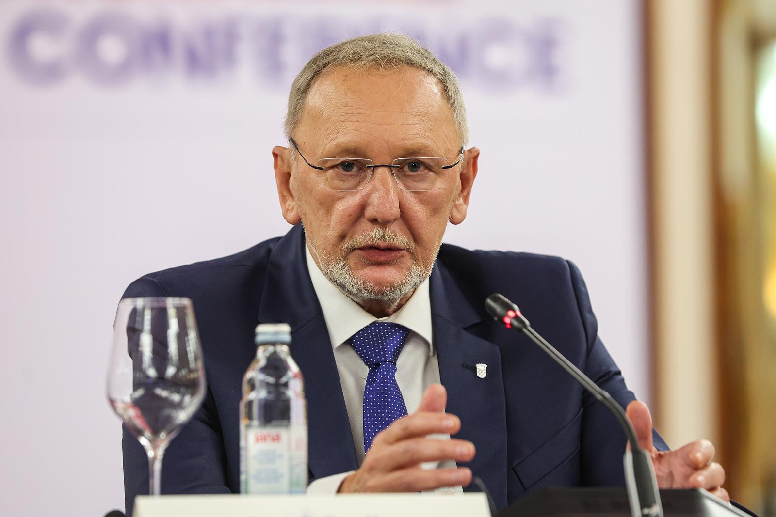 17.06.2025., Hotel Westin, Zagreb - Salzburski forum odrzava se u Hotelu Westin. Zajednicka izjava za medije ministra unutarnjih poslova Davora Bozinovica i izvrsne direktorice Europola Catherine De Bolle, u okviru hrvatskog predsjedanja Salzburskim forumom. Photo: Goran Stanzl/PIXSELL
