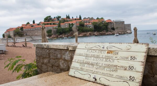 20.09.2014., Sveti Stefan, Crna Gora - Sveti Stefan, jedno od najpoznatijih crnogorskih ljetovalista. "nPhoto: Grgo Jelavic/PIXSELL