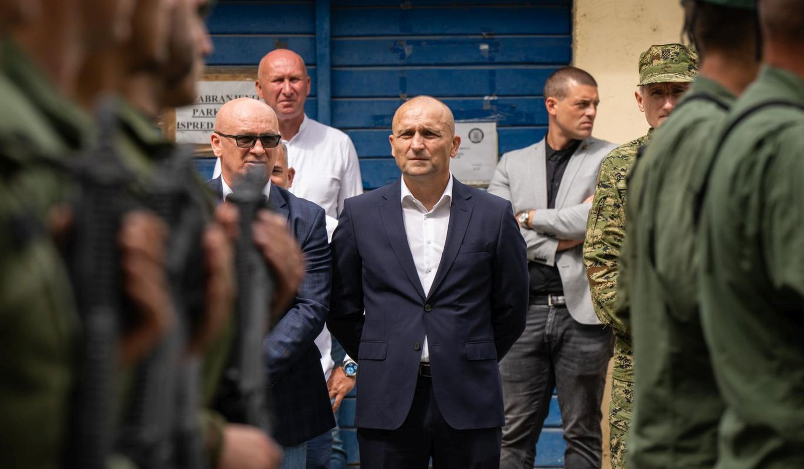 28.07.2025., Velika Gorica - Potpredsjednik Vlade Republike Hrvatske i ministar obrane Ivan Anusic zajedno s nacelnikom Glavnog stozera Oruzanih snaga RH general-pukovnikom Tihomirom Kundidom obisao je pripadnike pjesackih postroja Hrvatske vojske koji se pripremaju za nadolazeci mimohod u vojarni Pukovnik Marko Zivkovic na Plesu. Photo: Neva Zganec/PIXSELL
