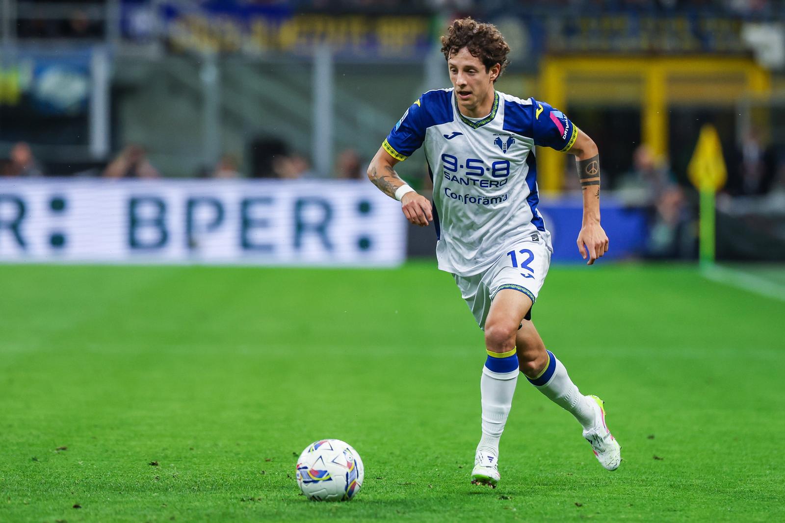 Domagoj Bradaric of Hellas Verona FC seen in action during Serie A 2024/25 football match between FC Internazionale and Hellas Verona FC at San Siro Stadium